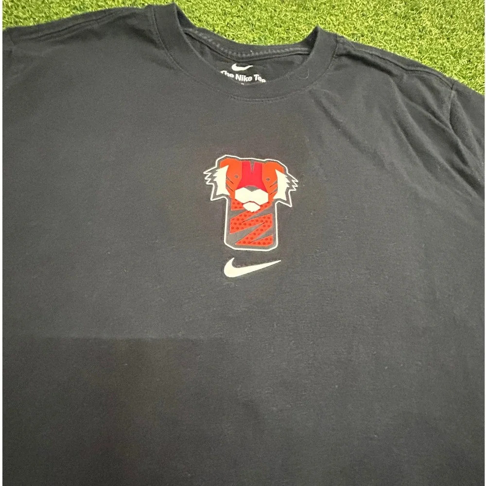 Nike Tiger Woods Frank the Tiger Graphic T-Shirt Black Mens Medium TW Logo